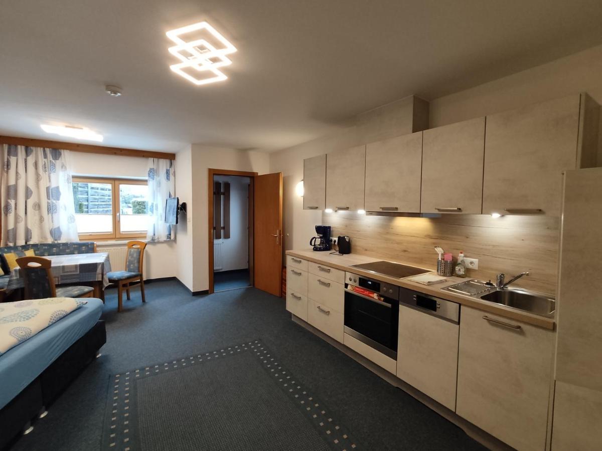 Appartements Pfausler Oetz Buitenkant foto
