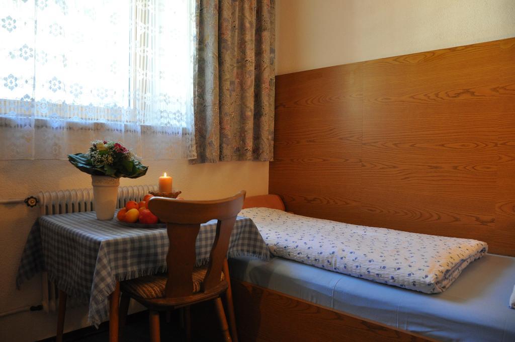Appartements Pfausler Oetz Buitenkant foto