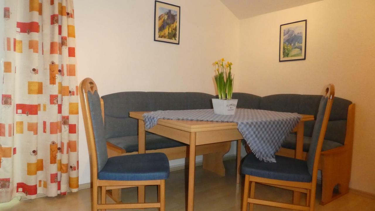 Appartements Pfausler Oetz Buitenkant foto
